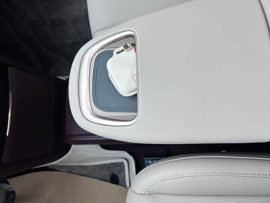 Zeekr X 2025 car image #18