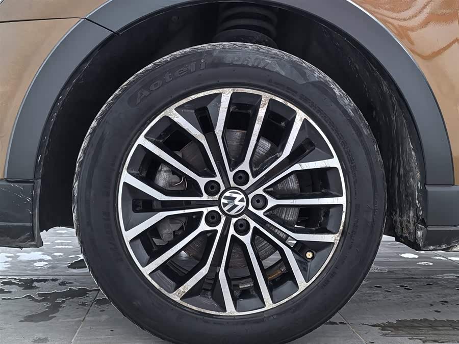 Volkswagen Cross Lavida 2014 immagine di auto #18