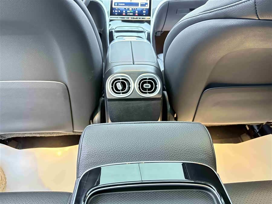 Mercedes-Benz C Class 2022 car image #18