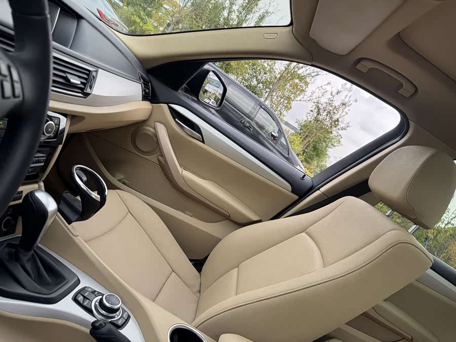 BMW X1 (Imported) 2012 car image #18