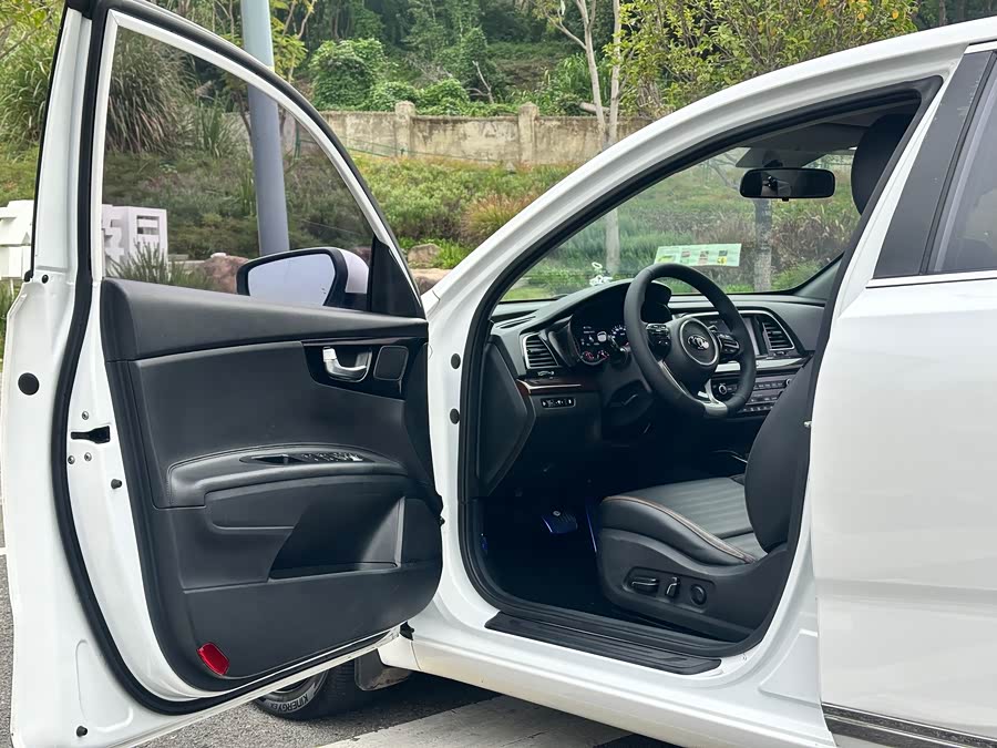 Kia K5 2018 imagem de carro #18