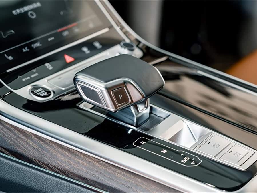 Audi Q8 2021 #18 Audi Q8 2021 car image #18