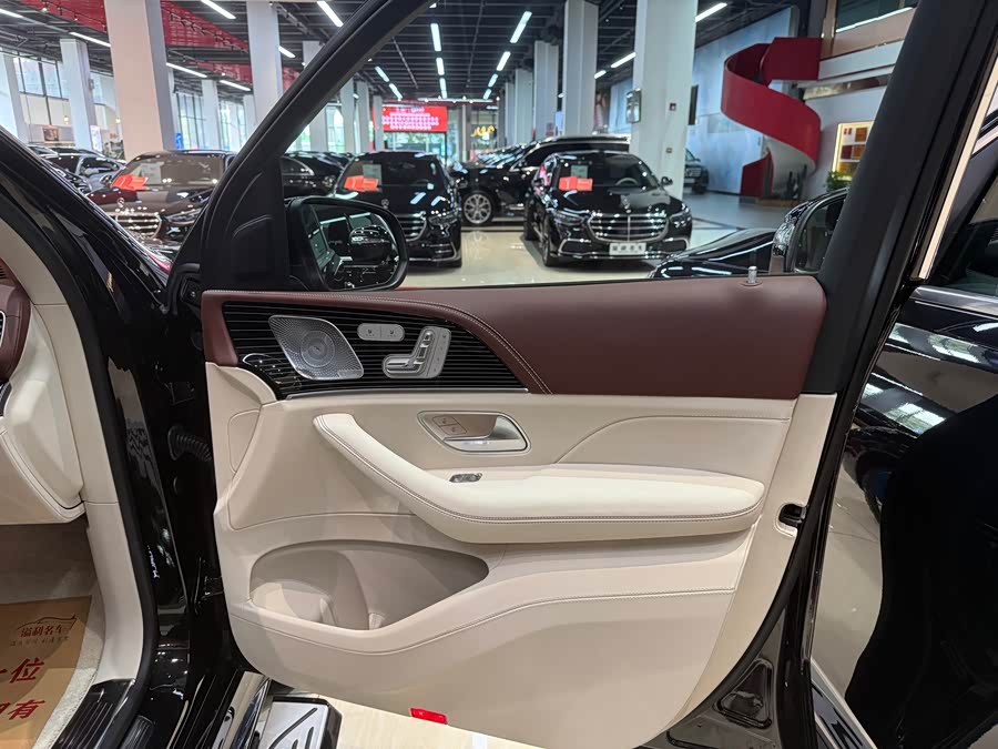 Mercedes-Benz Maybach GLS 2024 #18 Mercedes-Benz Maybach GLS 2024 صورة سيارة #18