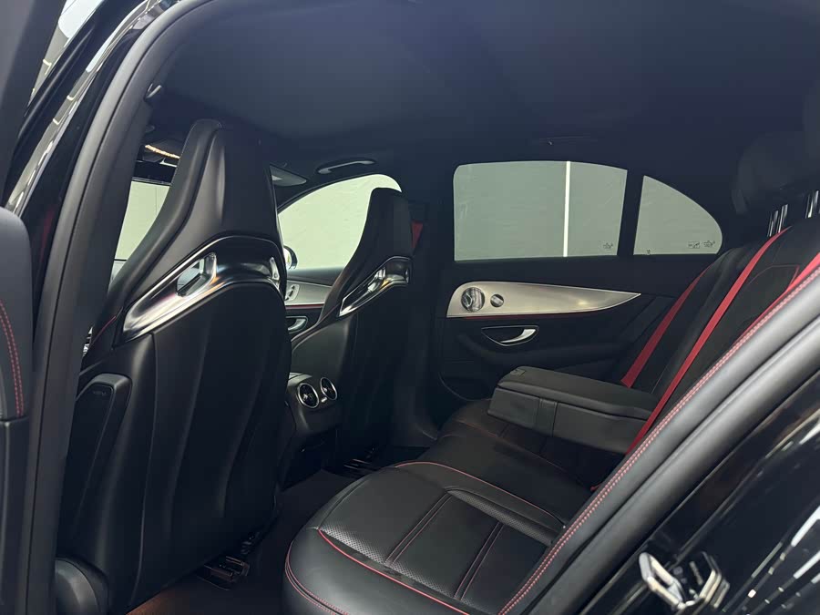 Mercedes-Benz E AMG 2019 immagine di auto #18