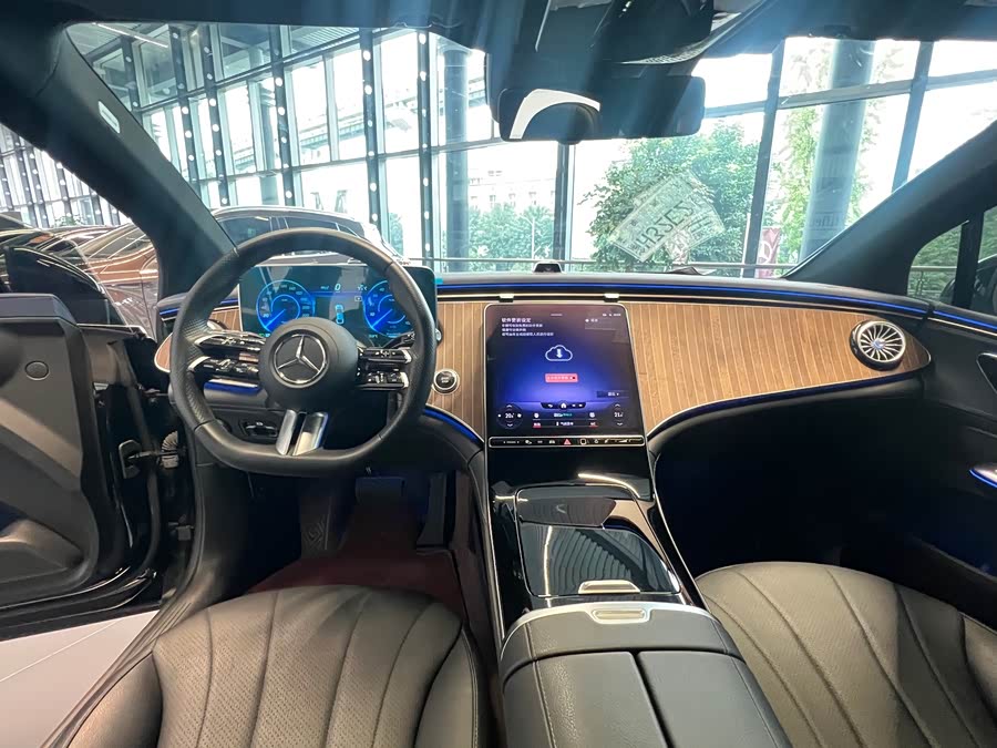 Mercedes-Benz EQE Class 2024 imagem de carro #18