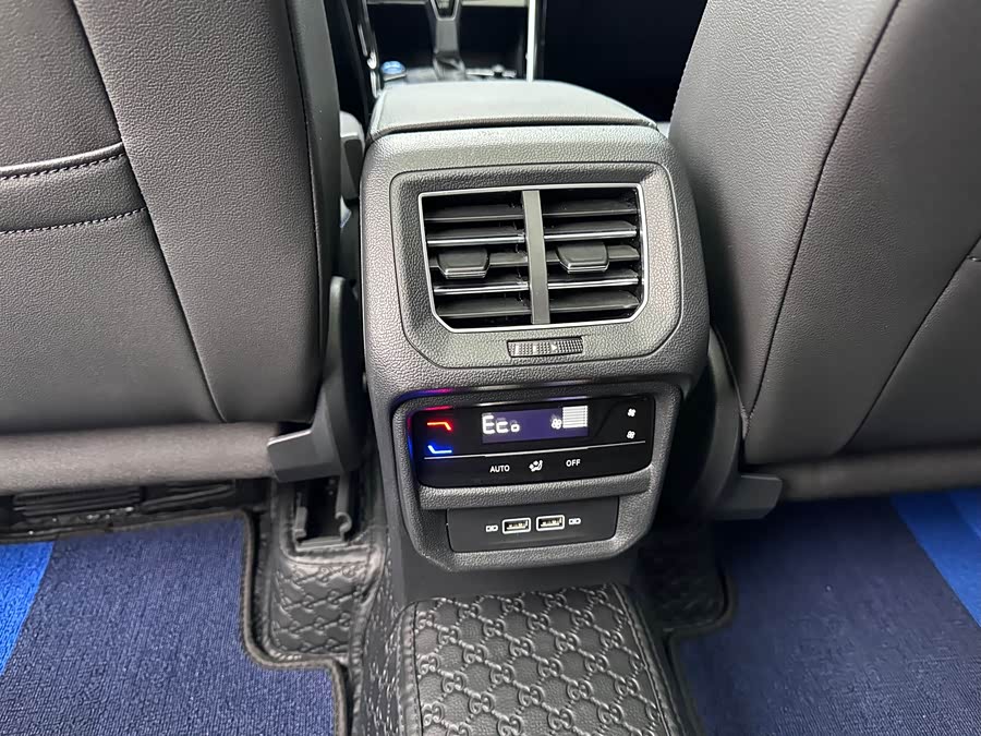 Volkswagen Tayron GTE 2021 immagine di auto #18