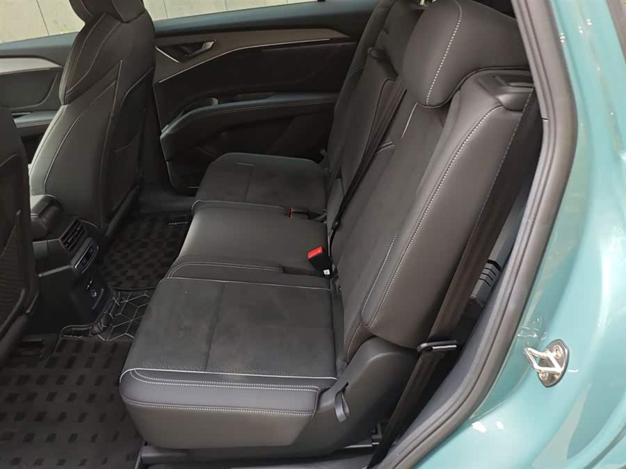 Audi Q5 e-tron 2023 #18 Audi Q5 e-tron 2023 immagine di auto #18