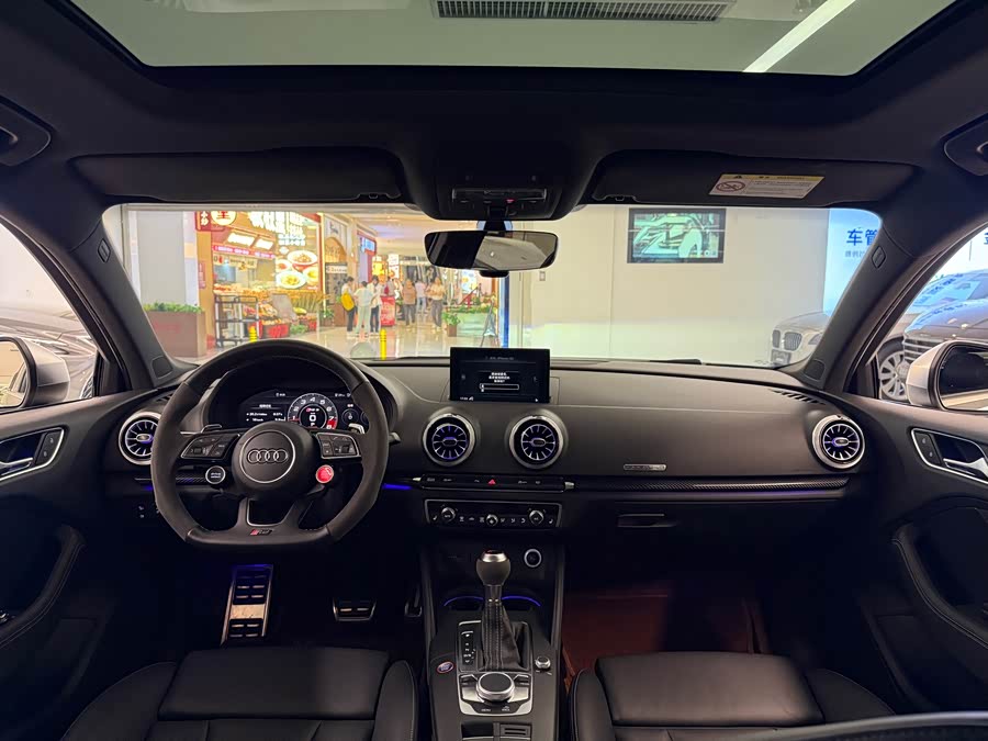 Audi RS 3 2018 car image #18