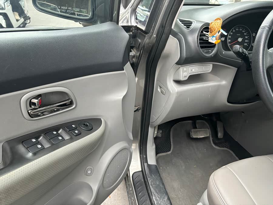 Kia Carens 2012 image de voiture #18