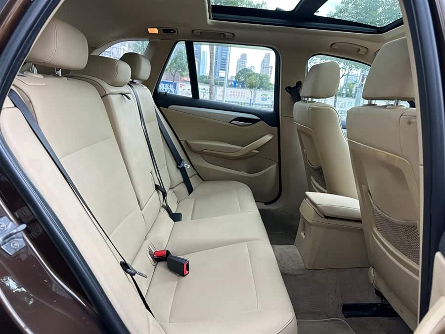 BMW X1 (Imported) 2012 car image #18