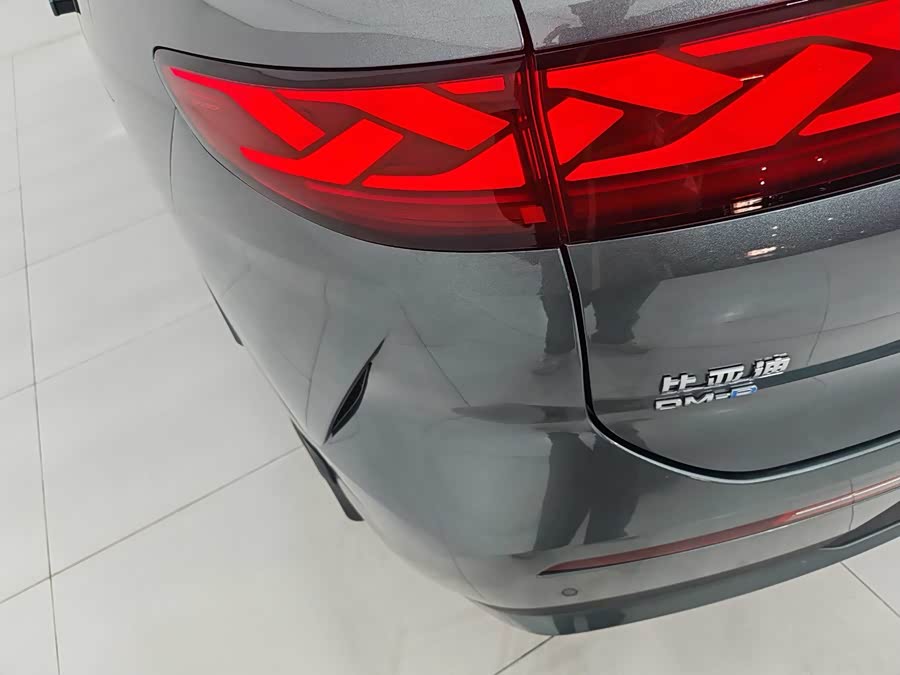 BYD Tang L 2025 صورة سيارة #18