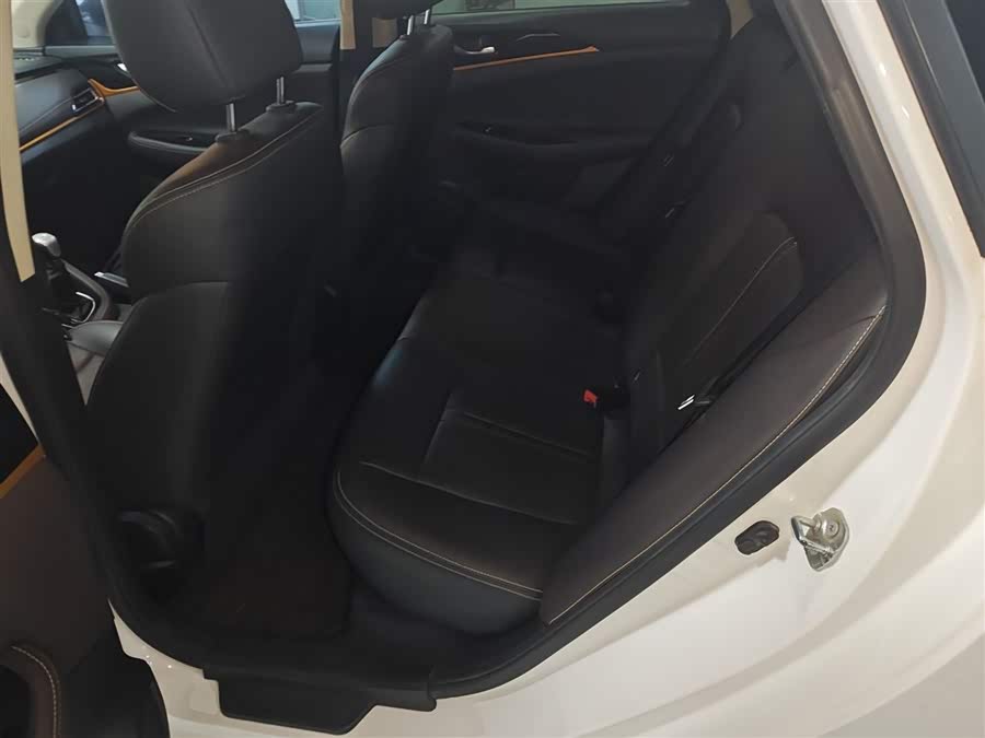 Changan Eado DT 2019 car image #18