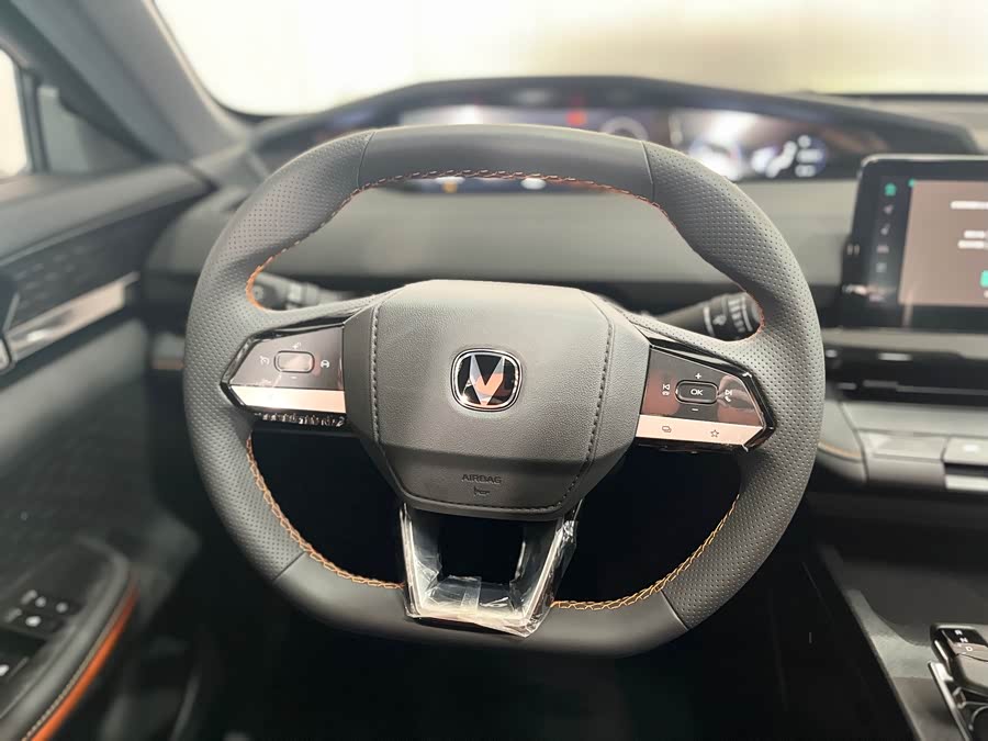 Changan UNI-V iDD 2024 #18 Changan UNI-V iDD 2024 car image #18