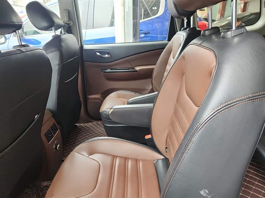 Forthing SX6 2016 car image #18