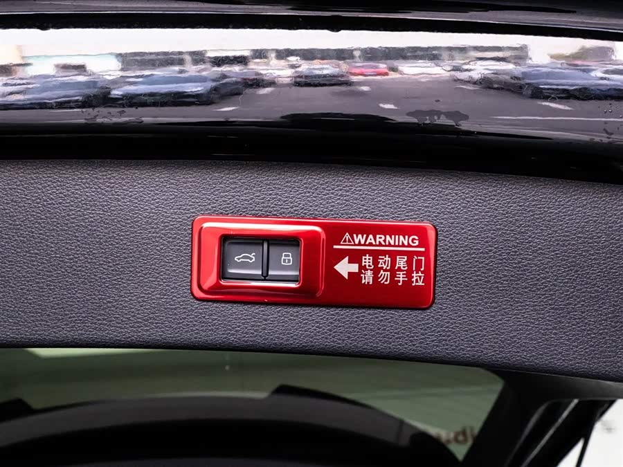 Audi Q7 2023 car image #18