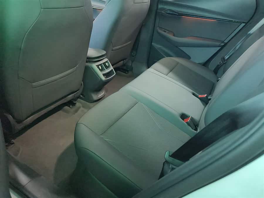 Volkswagen ID.UNYX 06 2024 image de voiture #18