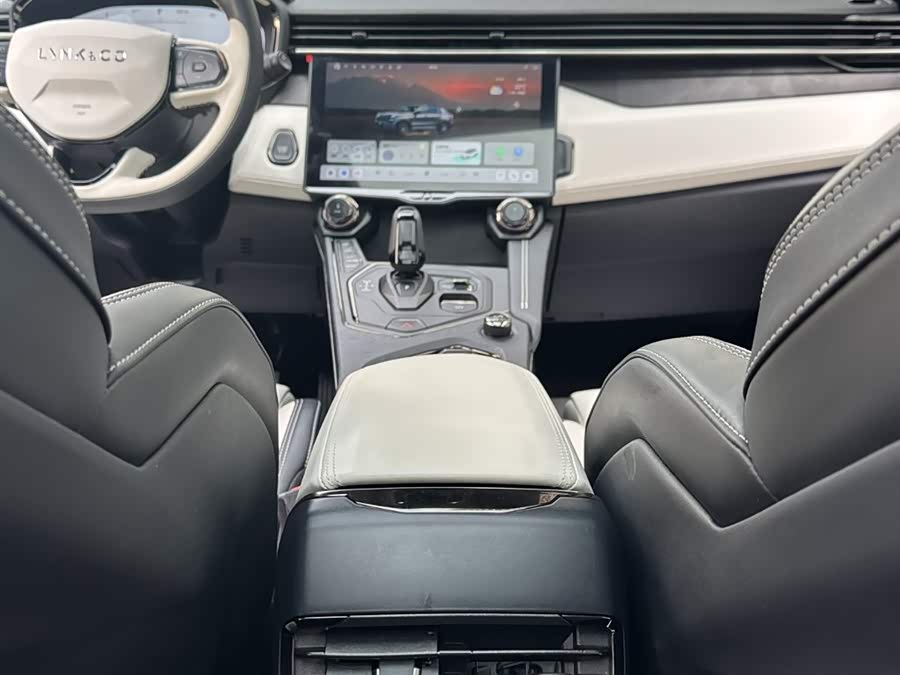 Lynk & Co 01 2022 image de voiture #18