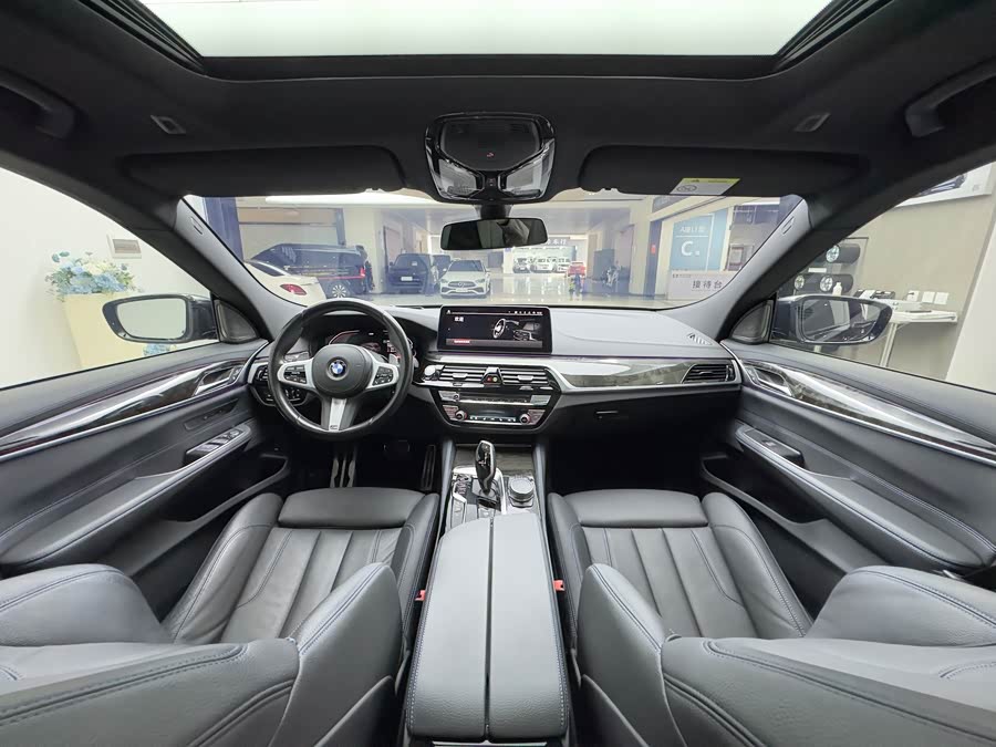 BMW 6 Series 2024 imagem de carro #18