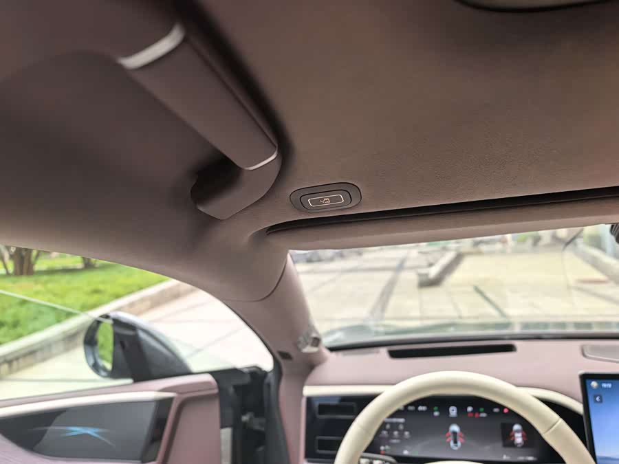 Denza Z9GT 2024 car image #18