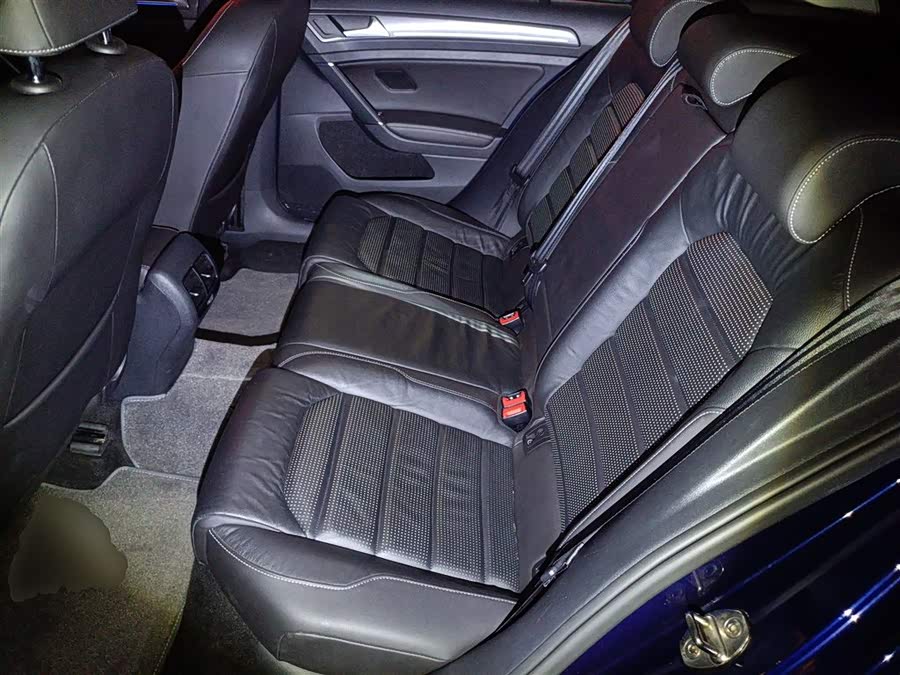 Volkswagen Golf New Energy (Imported) 2018 صورة سيارة #18