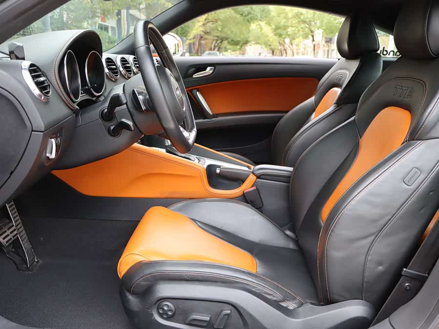 Audi TTS 2013 car image #18