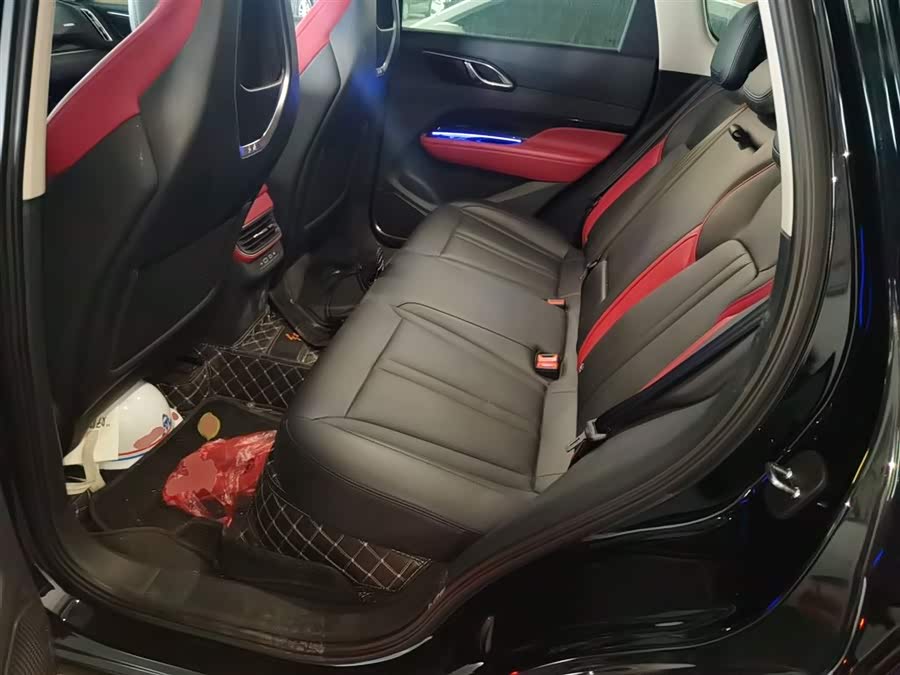 HongQi HS3 2025 car image #18