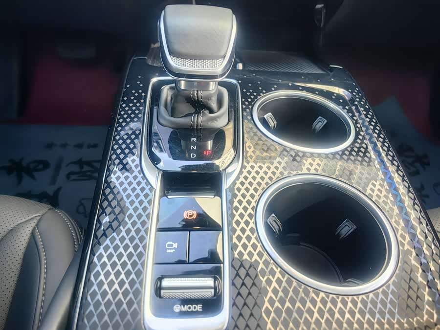 HongQi HS3 PHEV 2024 #18 HongQi HS3 PHEV 2024 car image #18