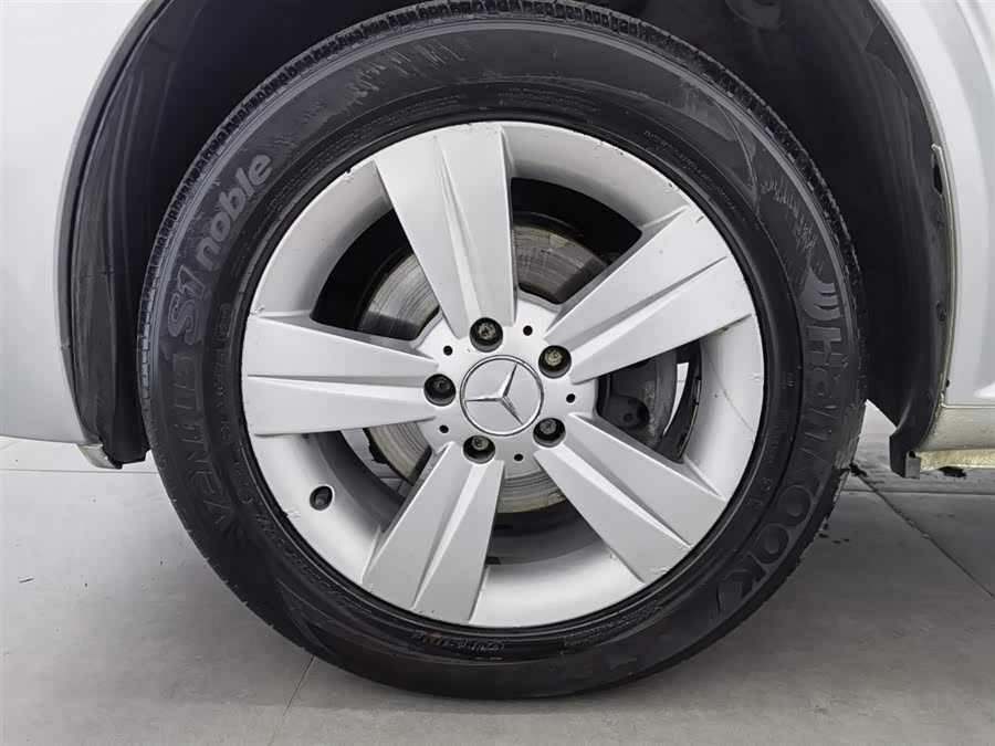 奔驰 唯雅诺 2013 汽车图片 #18