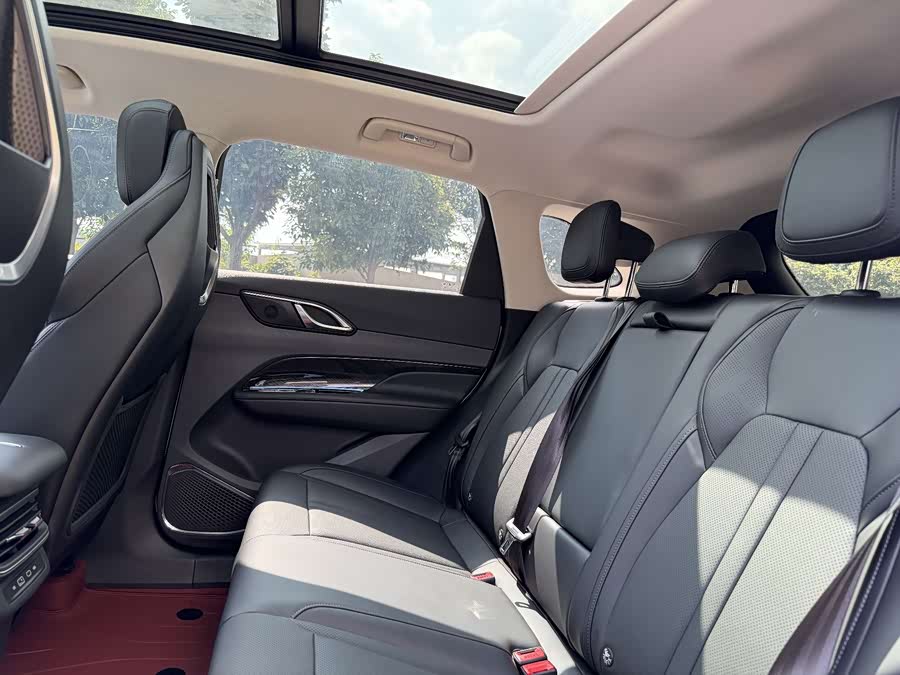 HongQi HS3 PHEV 2024 car image #18