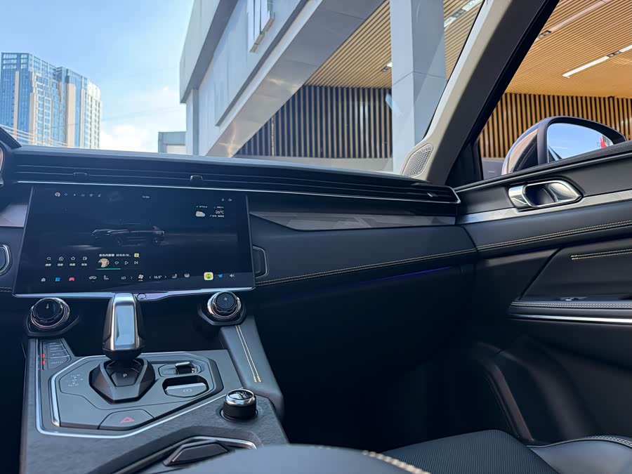 Lynk & Co 01 2023 image de voiture #18