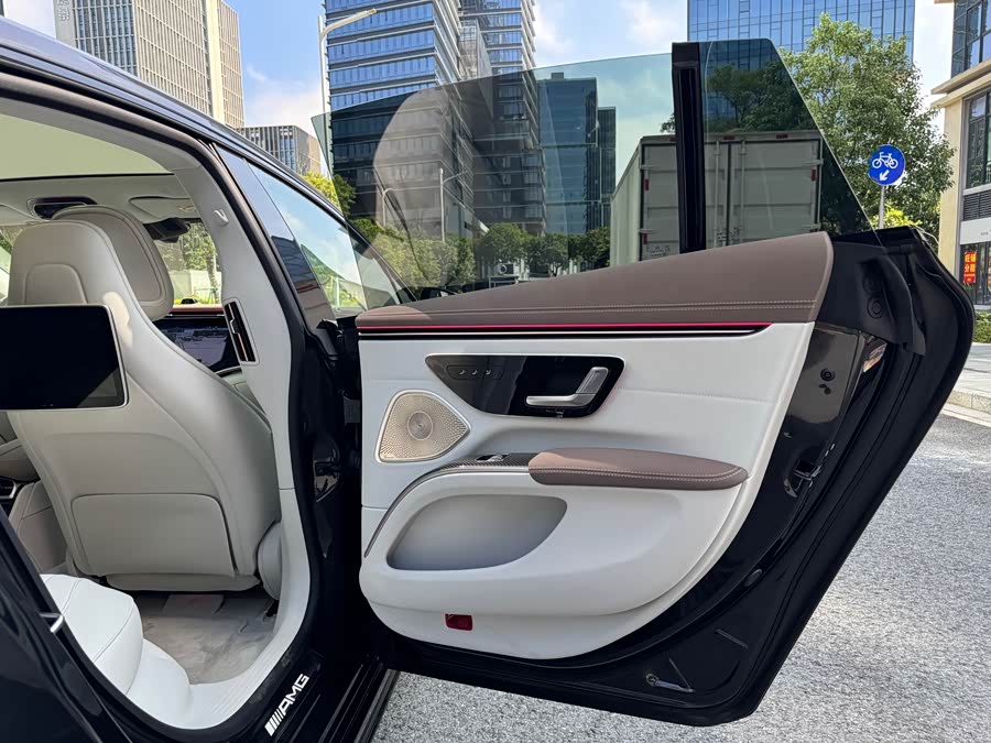 Mercedes-Benz EQS AMG 2024 #18 Mercedes-Benz EQS AMG 2024 car image #18