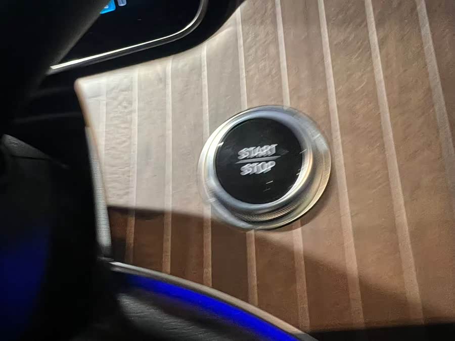 Mercedes-Benz EQE SUV 2024 #18 Mercedes-Benz EQE SUV 2024 car image #18