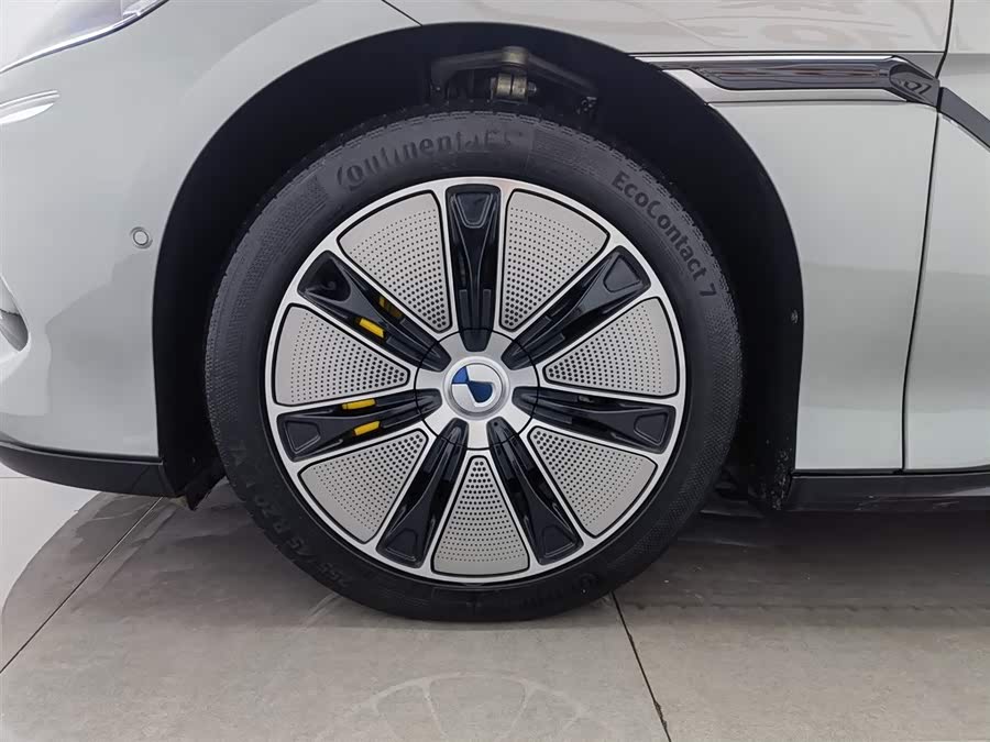 Denza Z9GT 2024 #18 Denza Z9GT 2024 car image #18