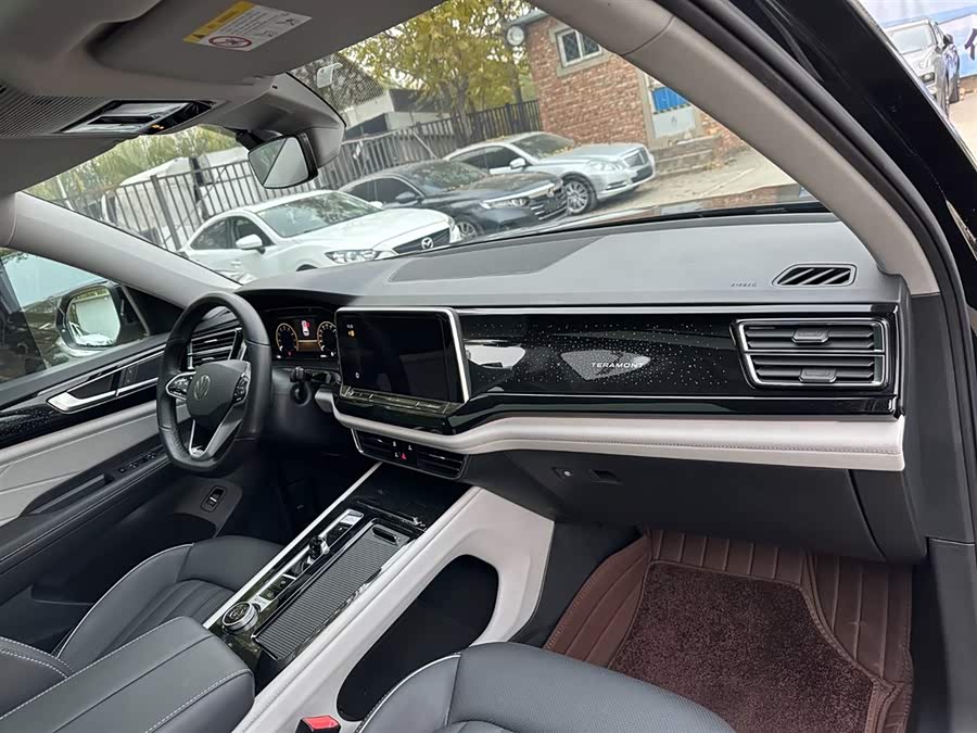 Volkswagen Teramont 2023 car image #18