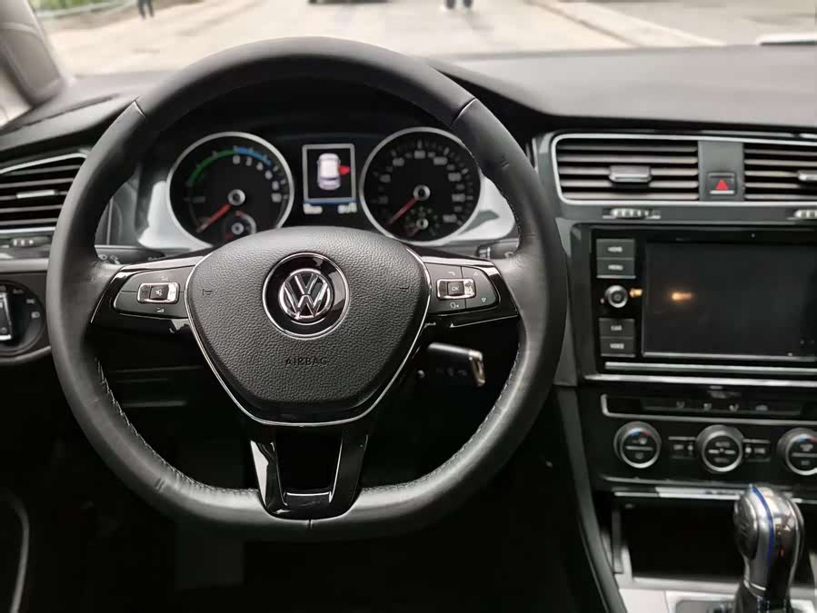 Volkswagen Golf Pure Electric 2021 imagen de coche #18