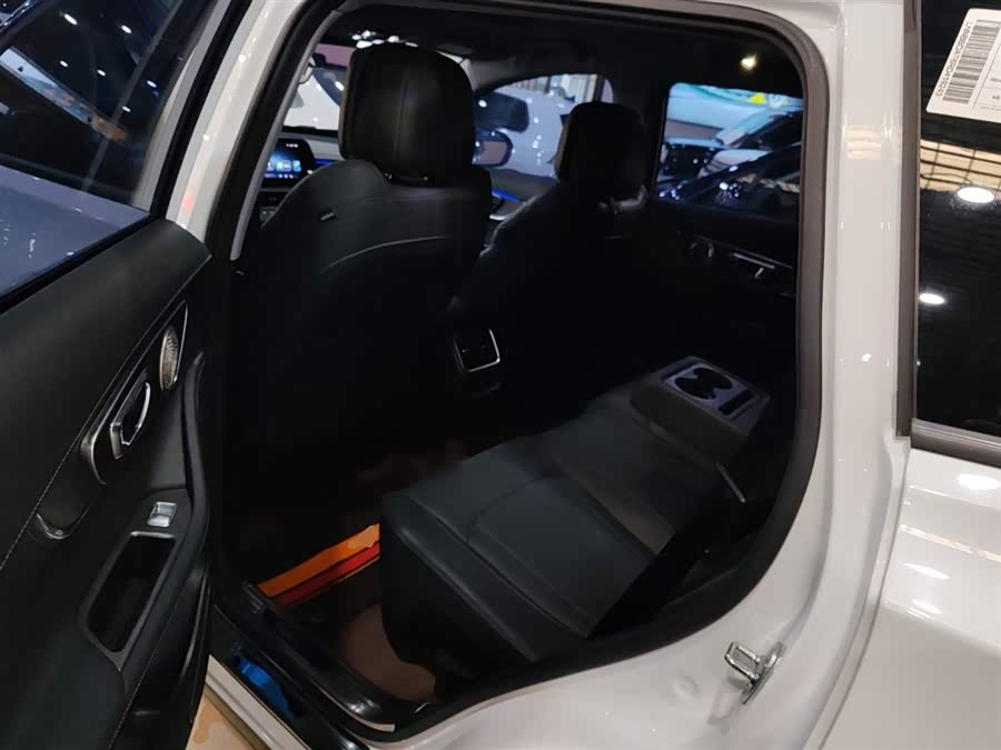 Chery Tiggo 8 PRO New Energy 2025 car image #18