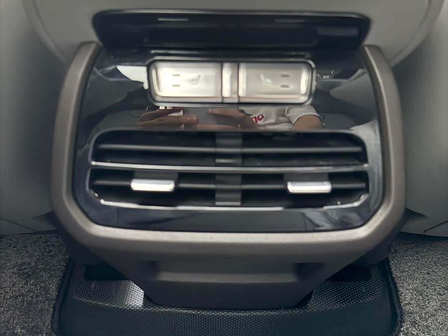 Denza N7 2023 car image #18