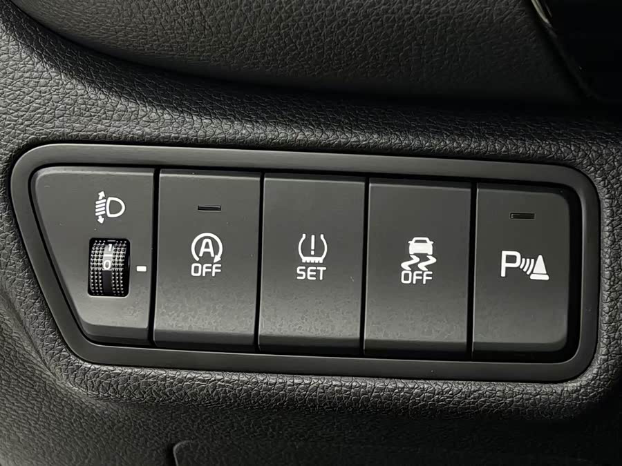 Kia Seltos 2023 car image #18