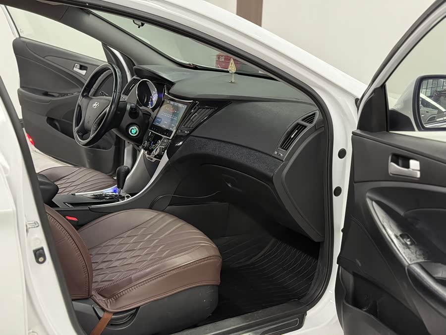 Hyundai Sonata 2016 car image #18