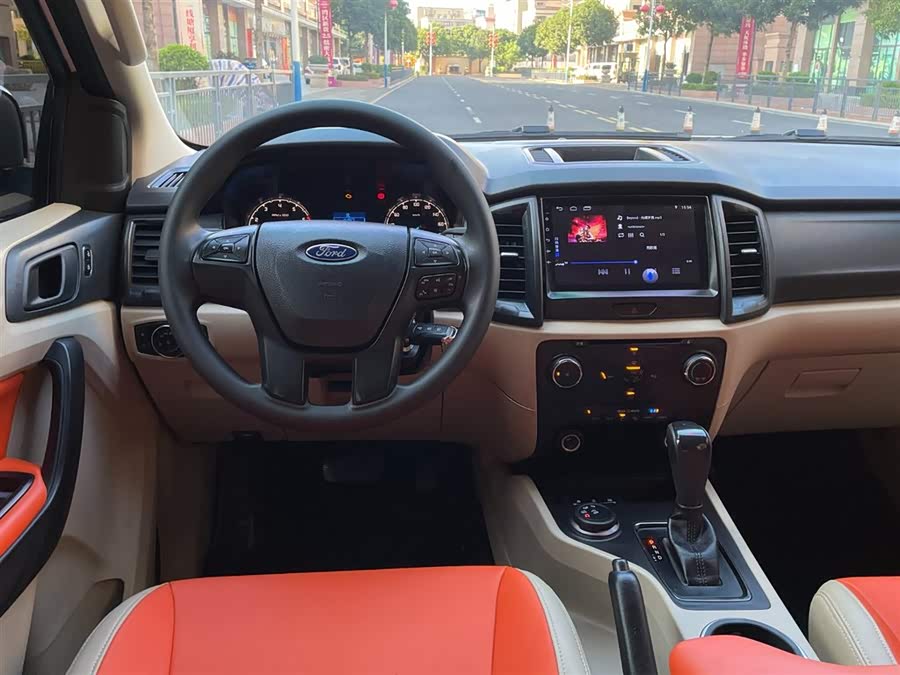 Ford Everest 2017 immagine di auto #18