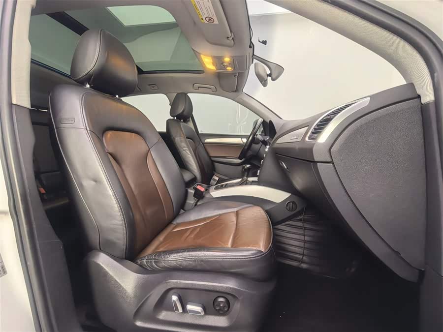 Audi Q5 2016 car image #18