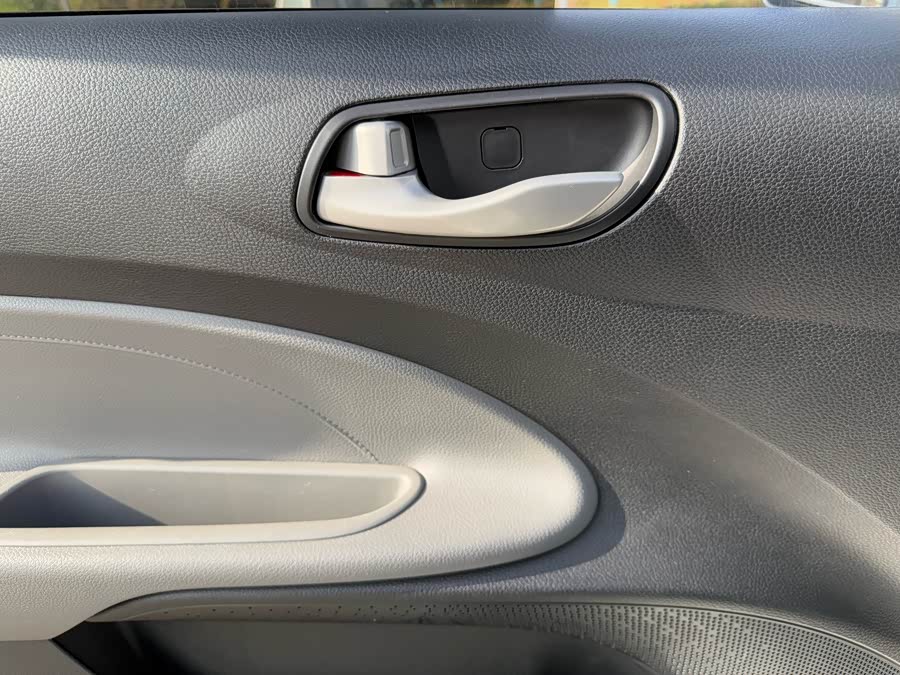 Kia Pegas 2021 image de voiture #18