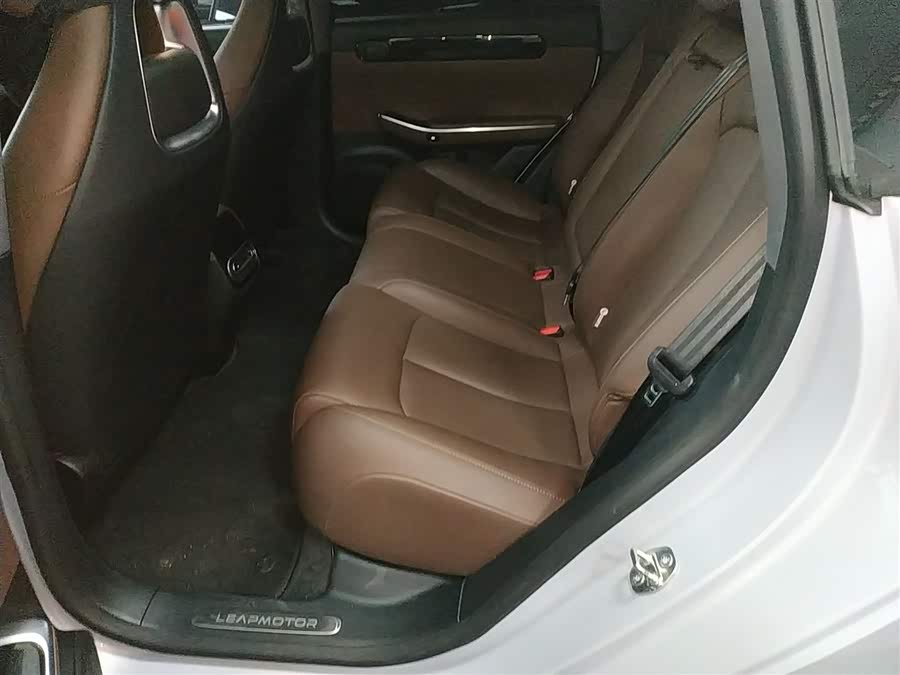 零跑汽车 零跑C01 2023 汽车图片 #18