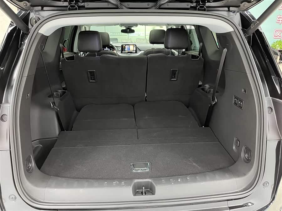 Chevrolet Blazer 2023 car image #18