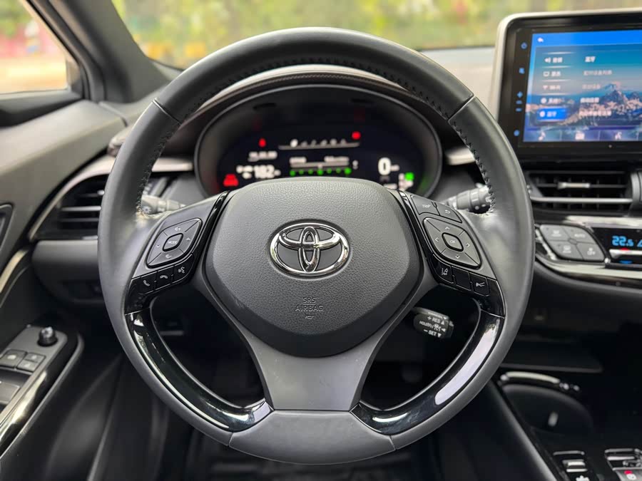 Toyota C-HR EV 2020 immagine di auto #18