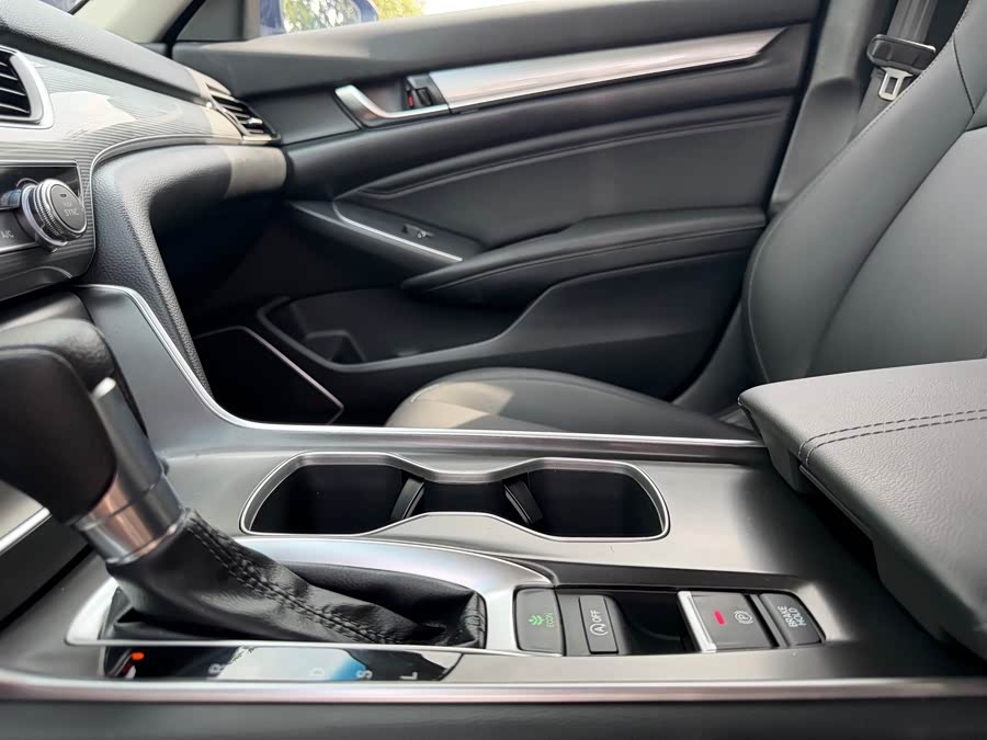 Honda Accord 2022 #18 Honda Accord 2022 car image #18