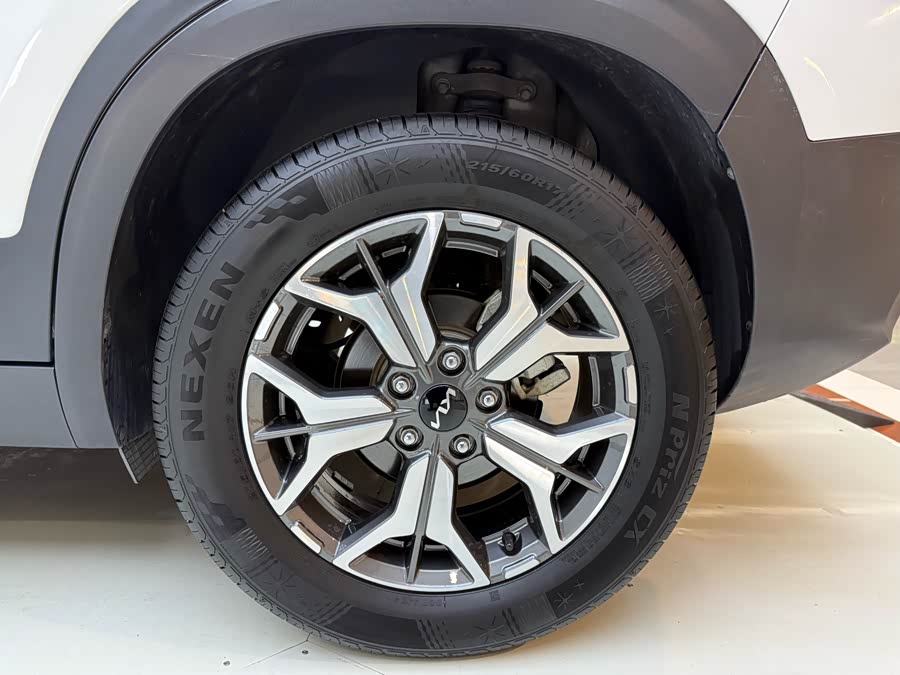 Kia Stonic 2022 immagine di auto #18