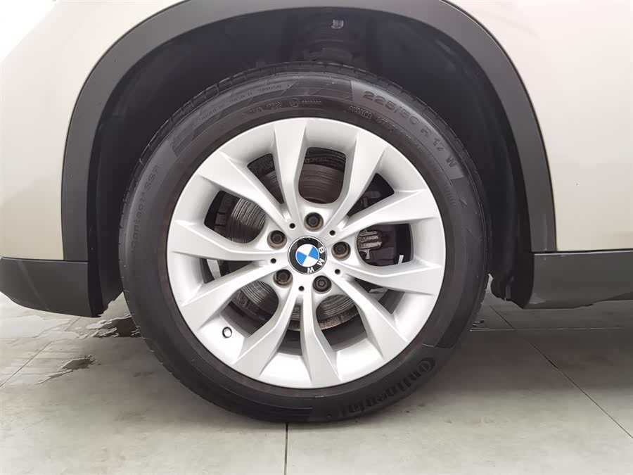 BMW X1 (Imported) 2013 car image #18