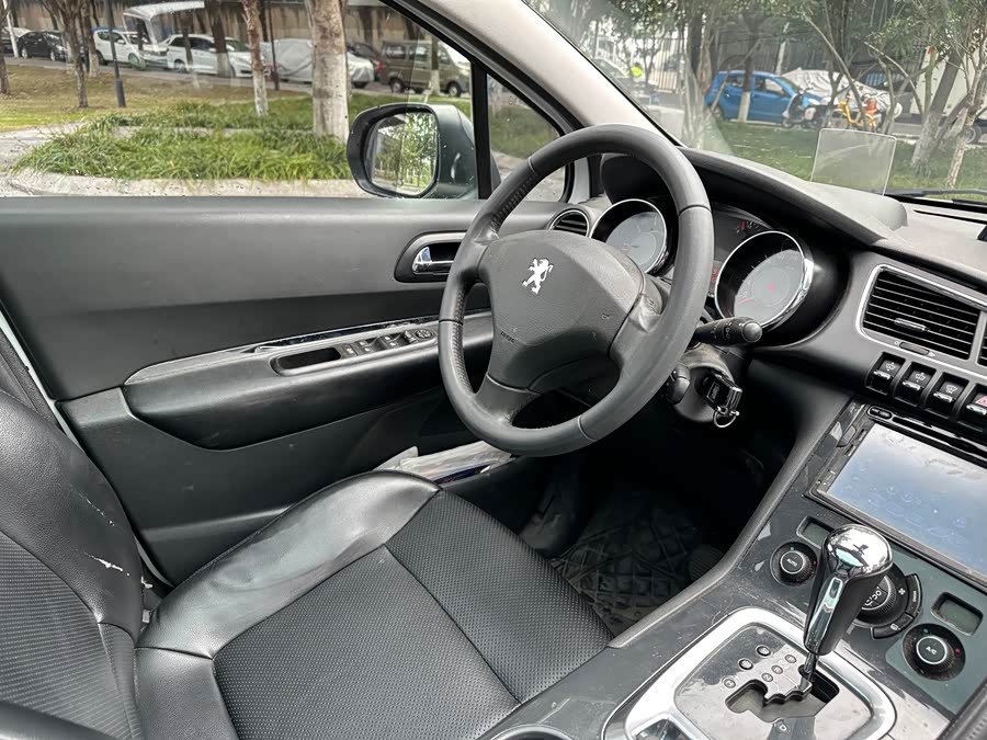 标致 标致3008(进口) 2012 汽车图片 #18