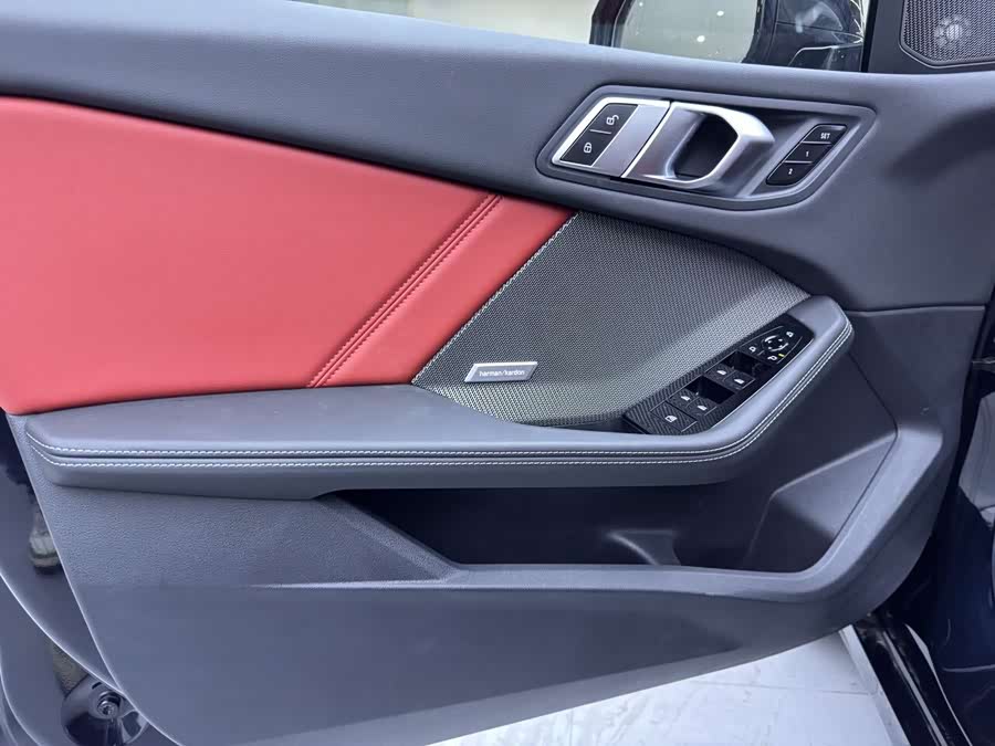 BMW 2 Series car image #18